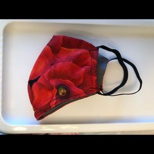 Reusable mask with pocket and elastic